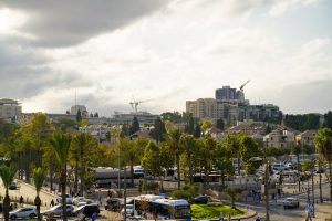 ניצנים אחזקות של מאיר דוידי מקדמת בניין בוטיק בכיכר המדינה – ויצמן 52